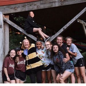 Meet your Posher, Holly